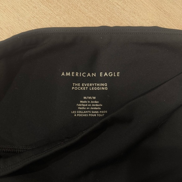 AE Black “The Everything Pocket Legging” size medium - Picture 6 of 11